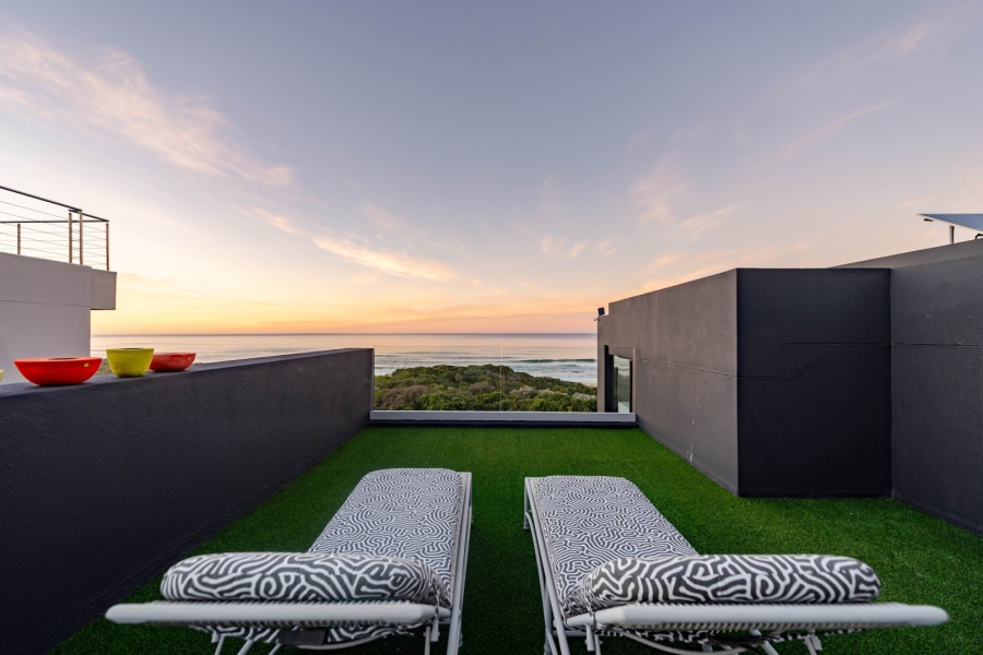 4 Bedroom Property for Sale in Keurbooms Western Cape